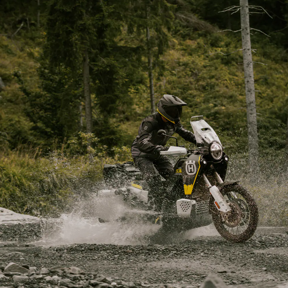 Husqvarna Norden 901 Expedition 2026, vista 2