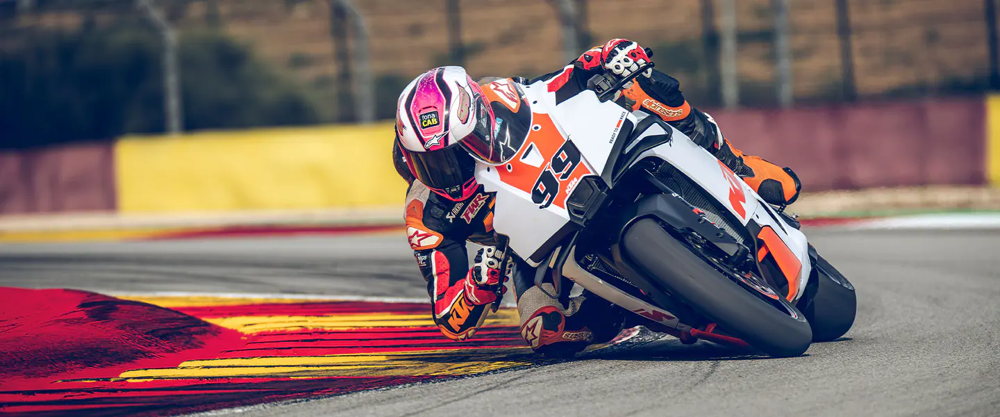 KTM 990 RC R Track modelo 2026
